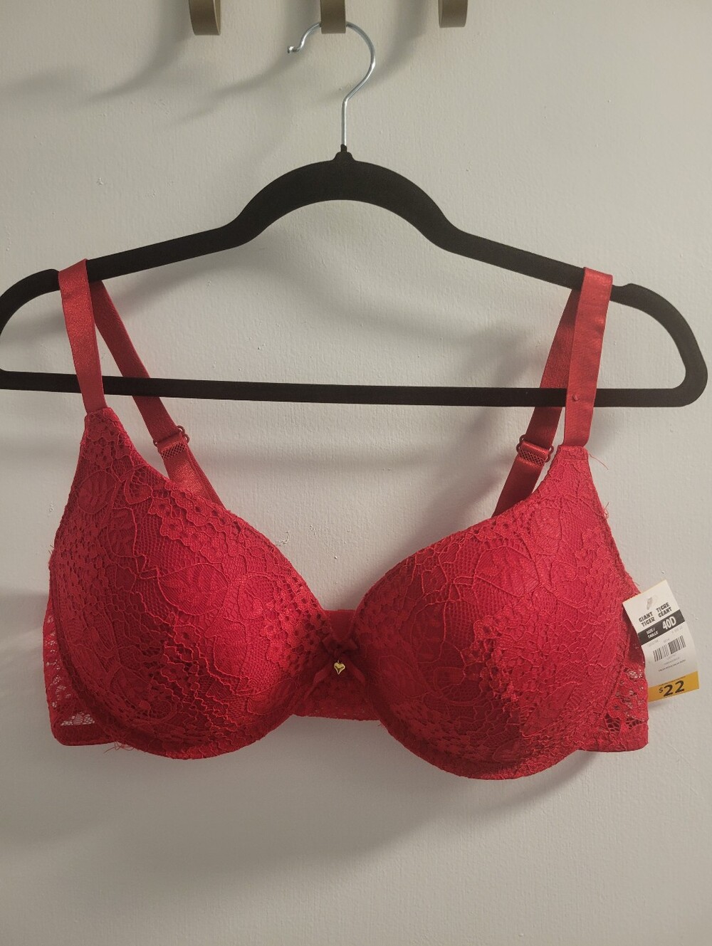 *NWT* Red Lace Underwire Bra